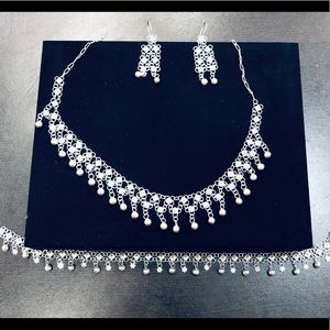Silver necklace, earrings & anklet